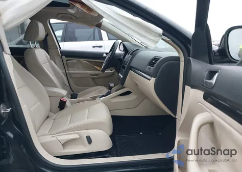 2010 Volkswagen Jetta Se from USA, damaged, VIN 3VWRX7AJ1AM018411